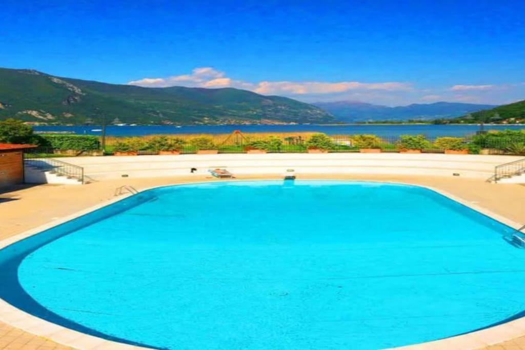 Copelia - Pool And Elegance Apartment Паратико Екстериор снимка